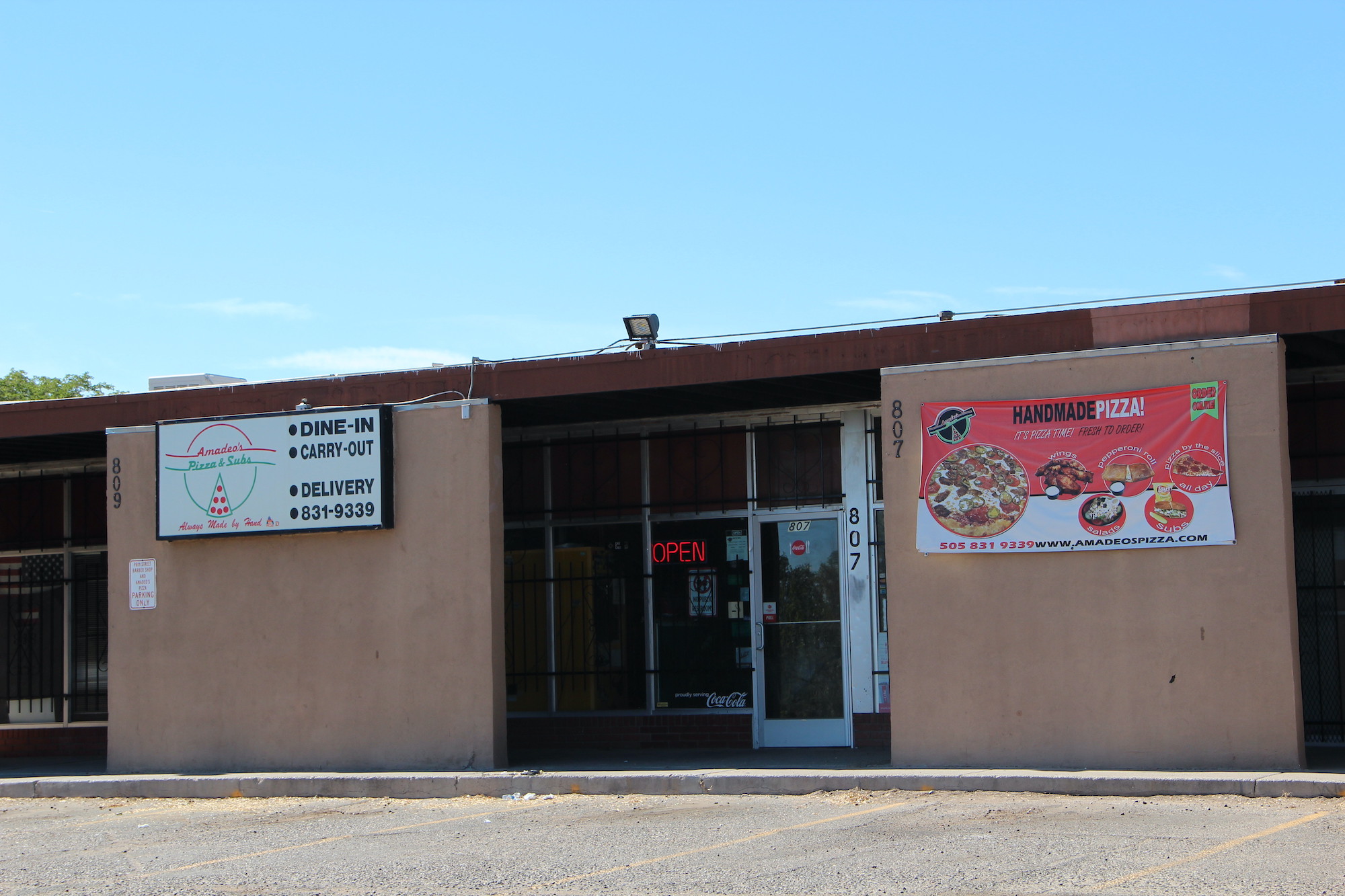 Picture of Amadeo’s Pizza 809 98th St SW, Albuquerque, NM 87121