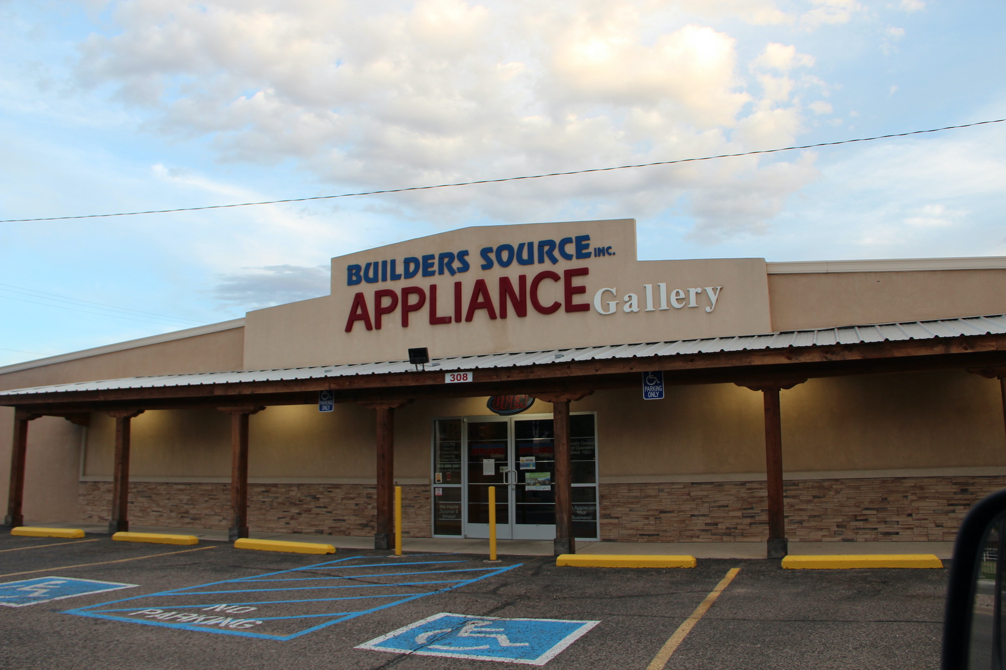 Picture of Builders Source Appliance Gallery 308 Menaul Blvd NE, Albuquerque, NM 87107, United States